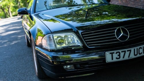 1986 Mercedes-Benz 300SL R107 till salu (bild 330 av 396)