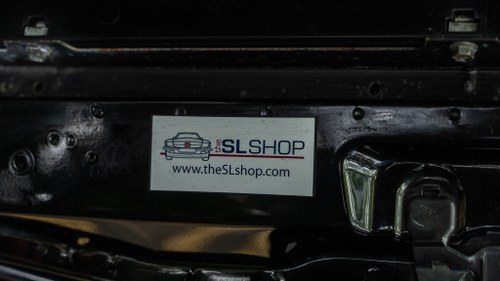 1986 Mercedes-Benz 300SL R107 till salu (bild 367 av 396)