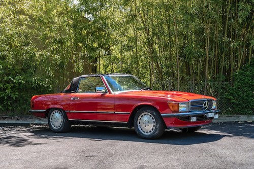 1985 Mercedes-Benz 300 SL Convertible Lot 104 For Sale by Auction