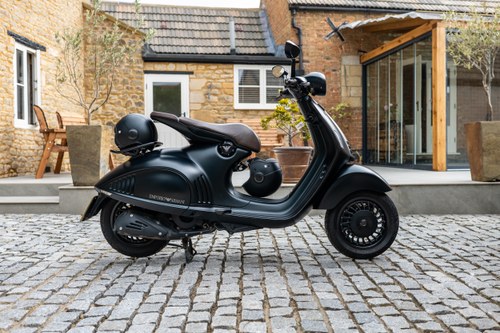 2015 Piaggio Vespa 946 Emporio Armani Edition In vendita (immagine 5 di 103)