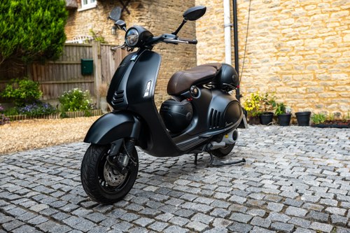 2015 Piaggio Vespa 946 Emporio Armani Edition In vendita (immagine 8 di 103)
