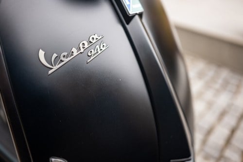 2015 Piaggio Vespa 946 Emporio Armani Edition In vendita (immagine 78 di 103)