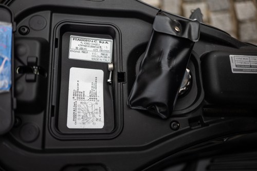 2015 Piaggio Vespa 946 Emporio Armani Edition In vendita (immagine 85 di 103)