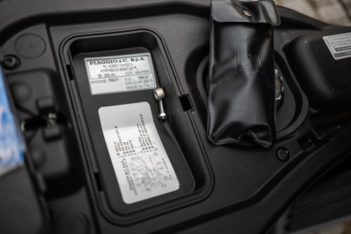 2015 Piaggio Vespa 946 Emporio Armani Edition In vendita (immagine 86 di 103)