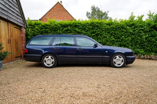 1998 Mercedes-Benz E430 Avantgarde Estate W210 In vendita (immagine 21 di 249)