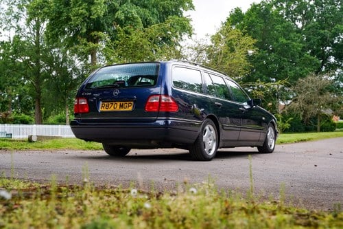 1998 Mercedes-Benz E430 Avantgarde Estate W210 In vendita (immagine 26 di 249)