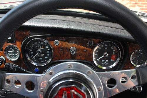 1974 MGB GT V8 à vendre (picture 81 of 164)