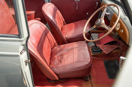 1954 Morris Minor 1000 Convertible In vendita (immagine 37 di 132)