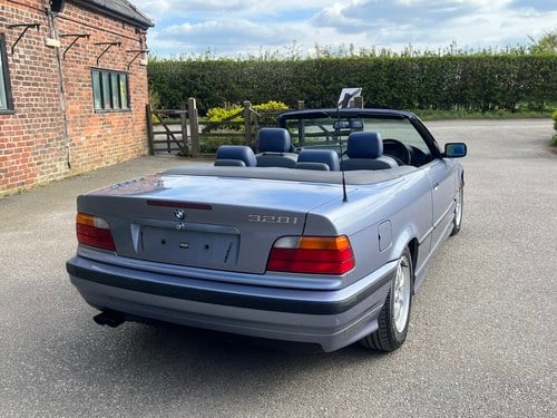 1997 BMW E36 328i à vendre (picture 18 of 75)