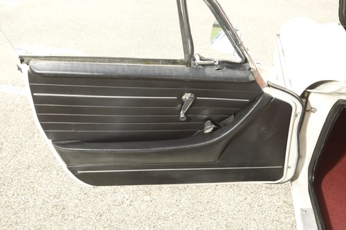 1965 Volvo P1800 For Sale (picture 41 of 176)