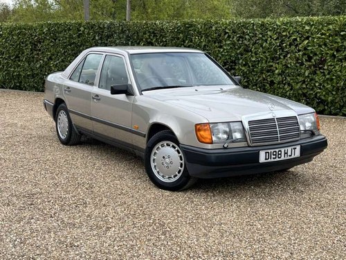 1986 Mercedes-Benz 300E Saloon (W124) Zu verkaufen durch Auktion