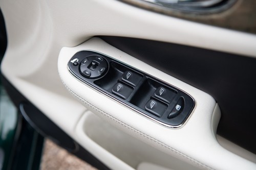 2003 Jaguar XJR X350 For Sale (picture 65 of 208)