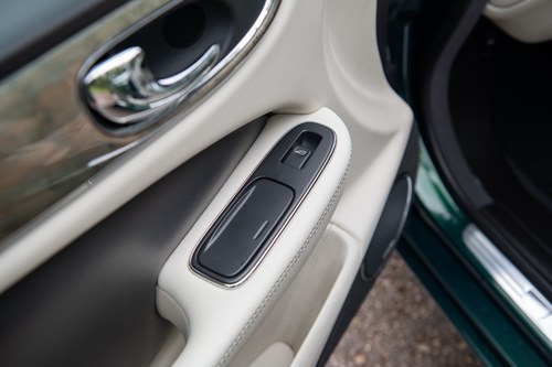 2003 Jaguar XJR X350 For Sale (picture 69 of 208)