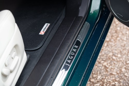 2003 Jaguar XJR X350 For Sale (picture 73 of 208)