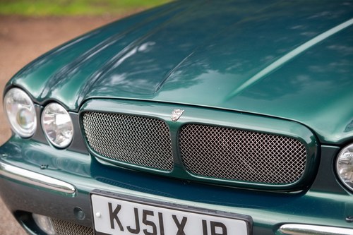 2003 Jaguar XJR X350 For Sale (picture 88 of 208)