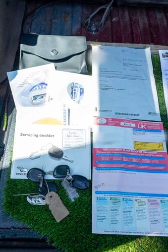 2002 Renault Clio V6 Renault Sport Phase 1 Te koop (foto 172 van 217)