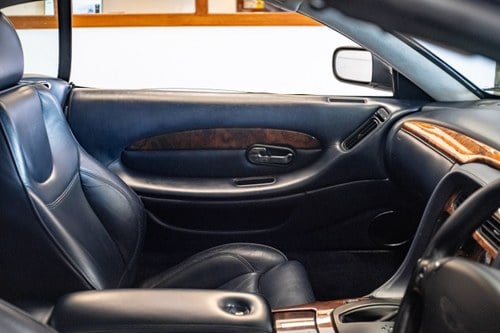 2002 Aston Martin DB7 Vantage Volante à venda (imagem 23 de 153)