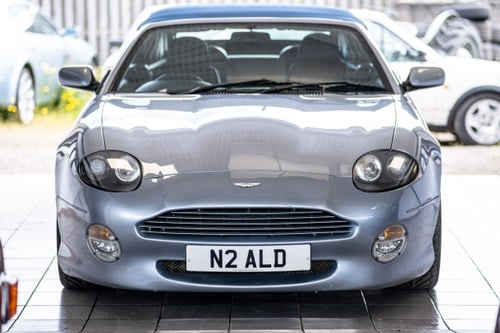 2002 Aston Martin DB7 Vantage Volante à venda (imagem 7 de 153)