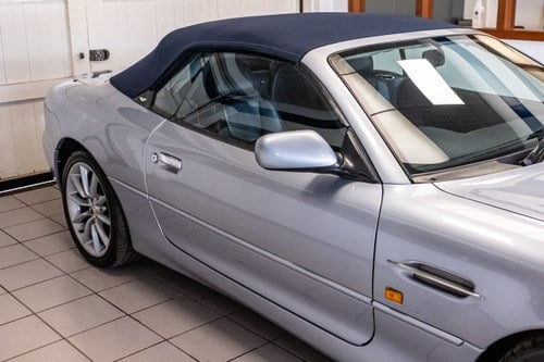 2002 Aston Martin DB7 Vantage Volante à venda (imagem 124 de 153)