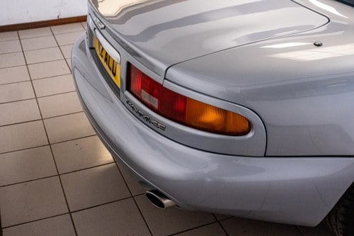2002 Aston Martin DB7 Vantage Volante à venda (imagem 133 de 153)