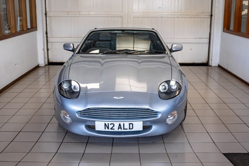 2002 Aston Martin DB7 Vantage Volante à venda (imagem 2 de 153)