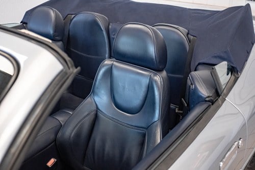 2002 Aston Martin DB7 Vantage Volante à venda (imagem 30 de 153)