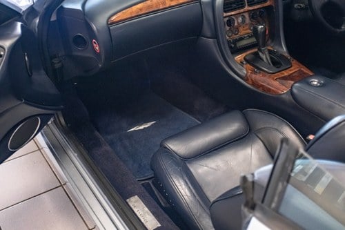 2002 Aston Martin DB7 Vantage Volante à venda (imagem 31 de 153)