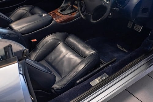 2002 Aston Martin DB7 Vantage Volante à venda (imagem 42 de 153)