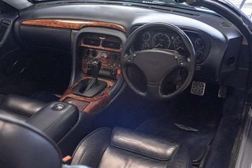 2002 Aston Martin DB7 Vantage Volante à venda (imagem 43 de 153)