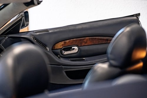 2002 Aston Martin DB7 Vantage Volante à venda (imagem 63 de 153)