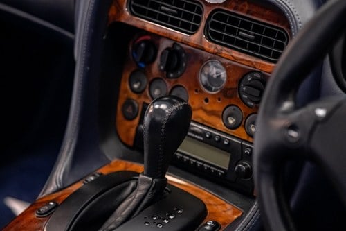 2002 Aston Martin DB7 Vantage Volante à venda (imagem 67 de 153)