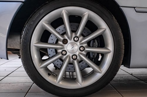 2002 Aston Martin DB7 Vantage Volante à venda (imagem 21 de 153)