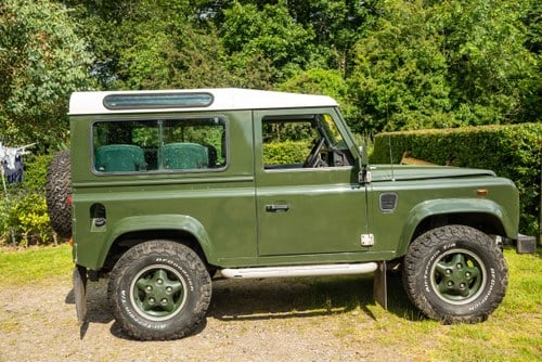 1999 Land Rover Defender 90 County TD5 Heritage Edition zum Verkauf (Bild 7 von 183)