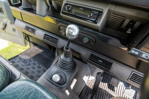 1999 Land Rover Defender 90 County TD5 Heritage Edition zum Verkauf (Bild 25 von 183)