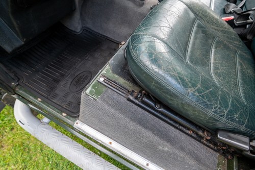 1999 Land Rover Defender 90 County TD5 Heritage Edition zum Verkauf (Bild 29 von 183)