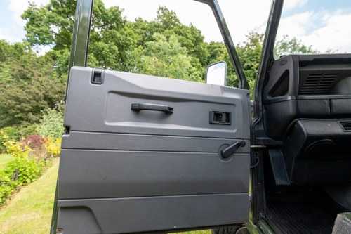 1999 Land Rover Defender 90 County TD5 Heritage Edition zum Verkauf (Bild 46 von 183)