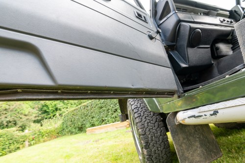 1999 Land Rover Defender 90 County TD5 Heritage Edition zum Verkauf (Bild 47 von 183)