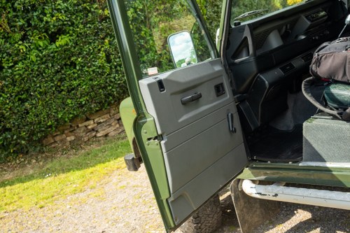 1999 Land Rover Defender 90 County TD5 Heritage Edition zum Verkauf (Bild 49 von 183)