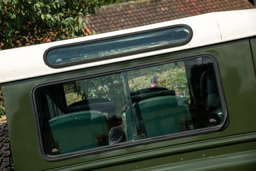 1999 Land Rover Defender 90 County TD5 Heritage Edition zum Verkauf (Bild 105 von 183)