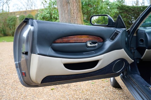 2003 Aston Martin DB7 V12 Vantage Volante Te koop (foto 40 van 141)