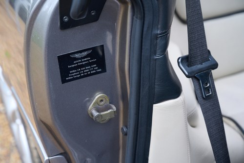 2003 Aston Martin DB7 V12 Vantage Volante Te koop (foto 57 van 141)