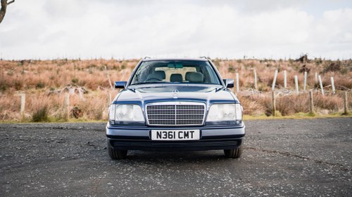 1996 Mercedes-Benz E280 Auto Estate (W124) In vendita (immagine 2 di 124)