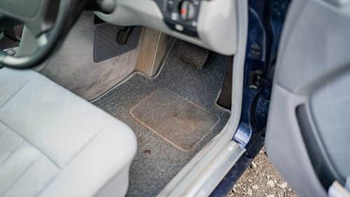 1996 Mercedes-Benz E280 Auto Estate (W124) In vendita (immagine 25 di 124)