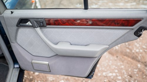 1996 Mercedes-Benz E280 Auto Estate (W124) In vendita (immagine 42 di 124)