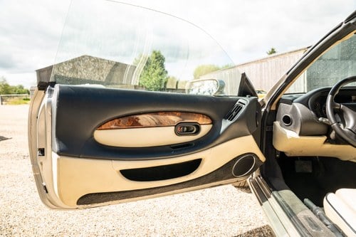 1997 Aston Martin DB7 3.2L Supercharged Volante à vendre (picture 21 of 112)