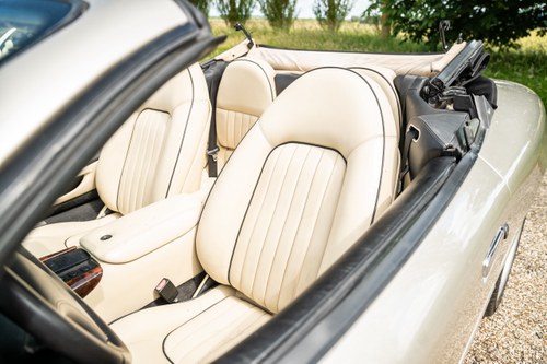 1997 Aston Martin DB7 3.2L Supercharged Volante à vendre (picture 54 of 112)