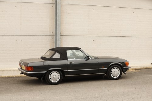 1988 Mercedes-Benz 300 SL R107 zum Verkauf (Bild 23 von 208)