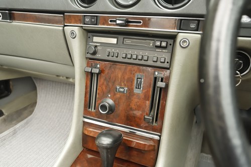 1988 Mercedes-Benz 300 SL R107 zum Verkauf (Bild 63 von 208)