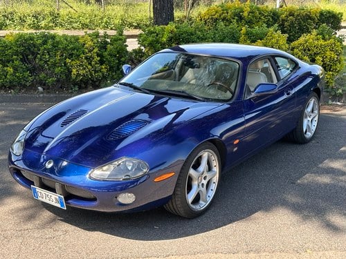 2002 Jaguar XKR 4.2 zum Verkauf (Bild 3 von 83)