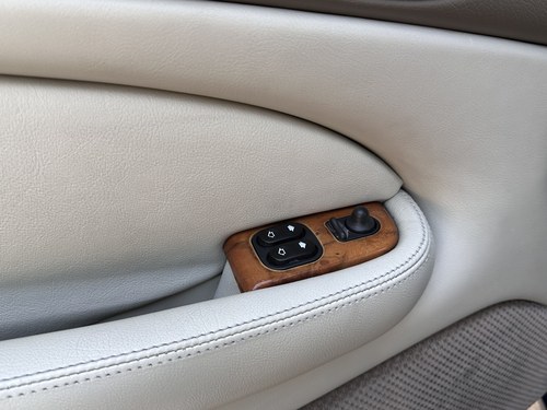 2002 Jaguar XKR 4.2 zum Verkauf (Bild 46 von 83)